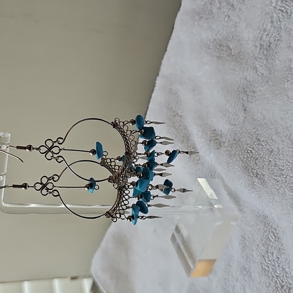 Turqoise and Silver Leaf Hoop Earrings. Excellent shape! - Picture 1 of 8